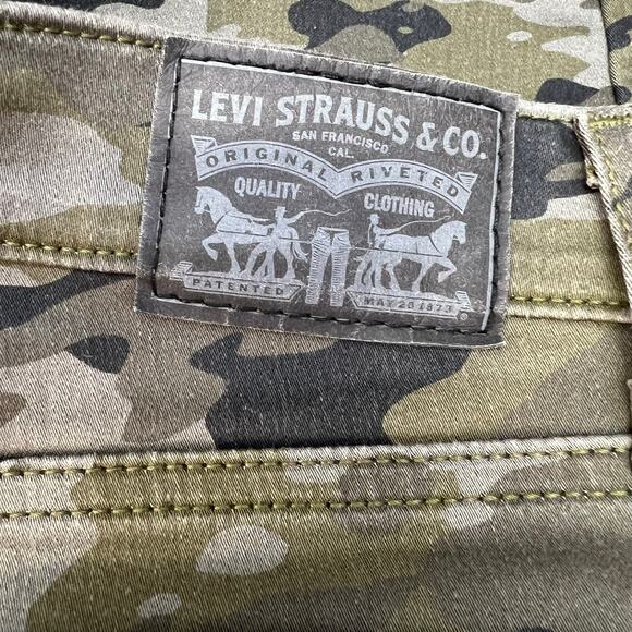 Levi's Camo Pants Women's 29x30 (8) Olive Green Camo Skinny Jeans - Picture 4 of 12